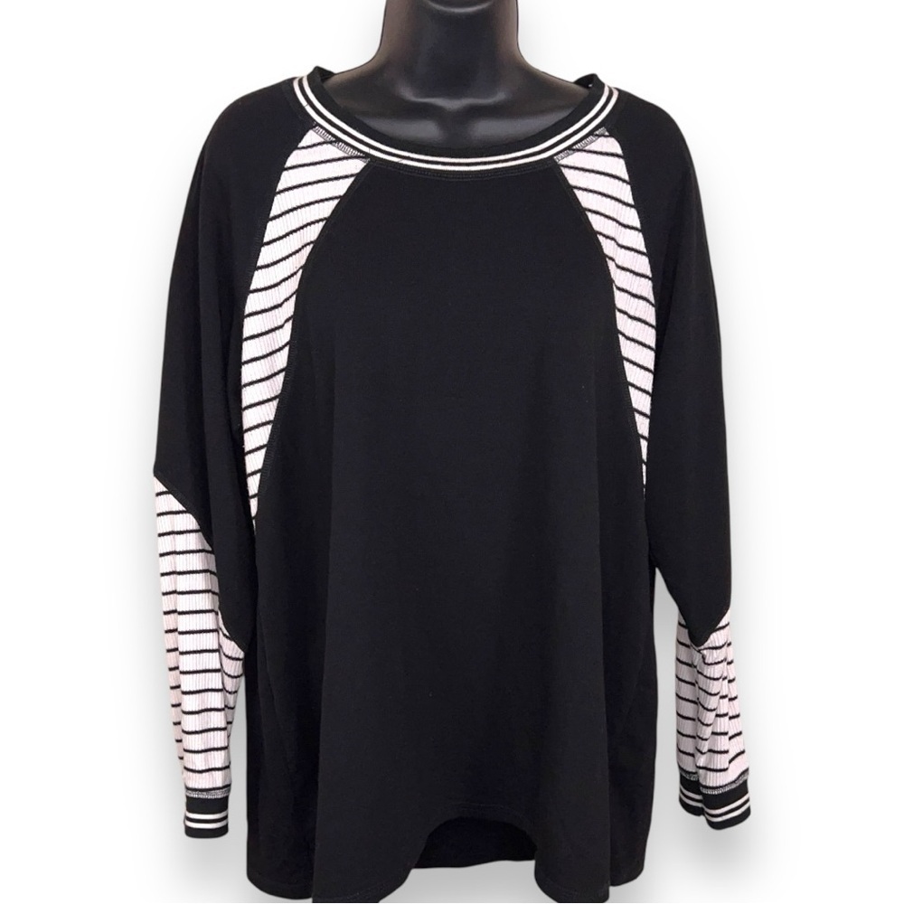 XL Maurice’s Black White Stripe Top Long Sleeve Round Neckline Stretch Casual